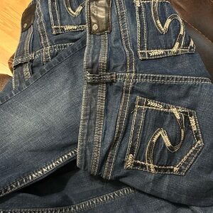 Silver Jeans Women's Boot Cut in Dark Blue